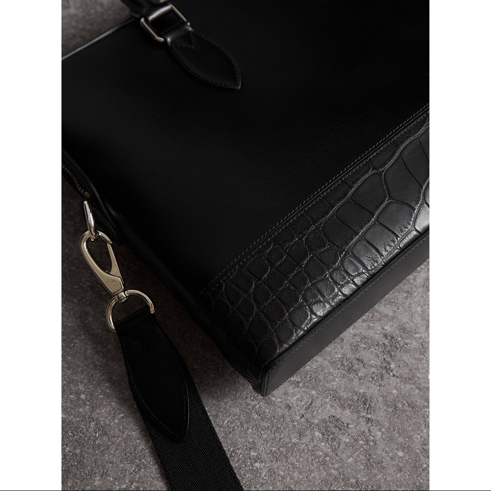 Burberry Slim Barrow Bag in Leather & Alligator! - Picture 2 of 15